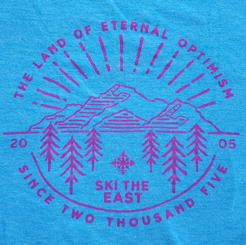 Ski the East 🎿 blue tee